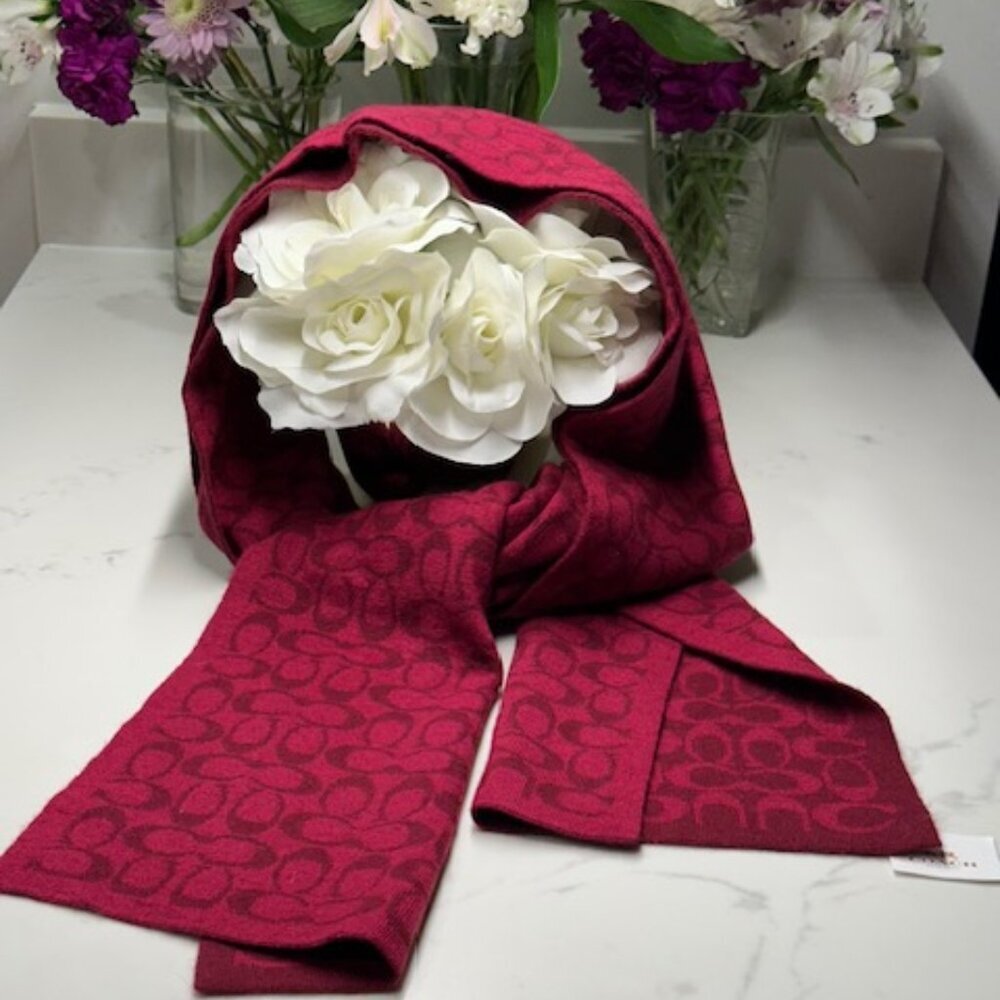 NWT Coach Wool Signature C Scarf Red - Picture 2 of 6